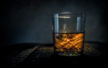 Whisky czy brandy – która szlachetna trunek wybrać?